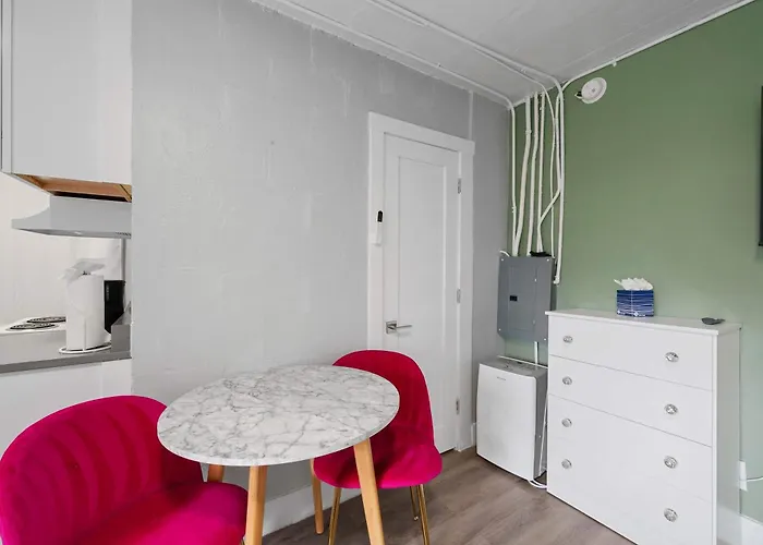 Chic Retreat 93d