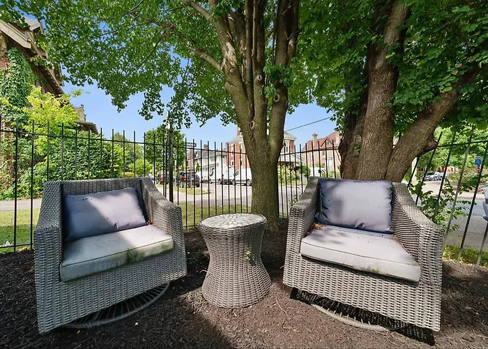 Chic Retreat 93d Columbus